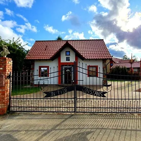 Dworek De Janauis Prázdninový dům *